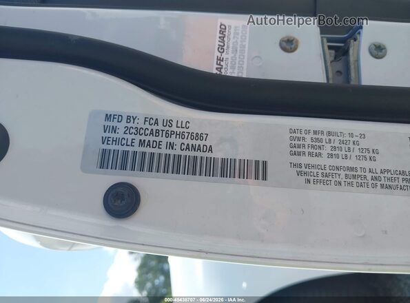 2C3CCABT6PH676867 2023 CHRYSLER 300 White Вид підкапотного простору