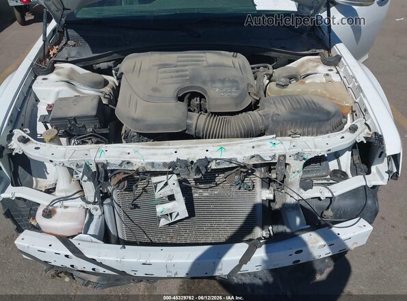 2C3CCAEG0HH570589 2017 CHRYSLER 300 Белый Вид сзади