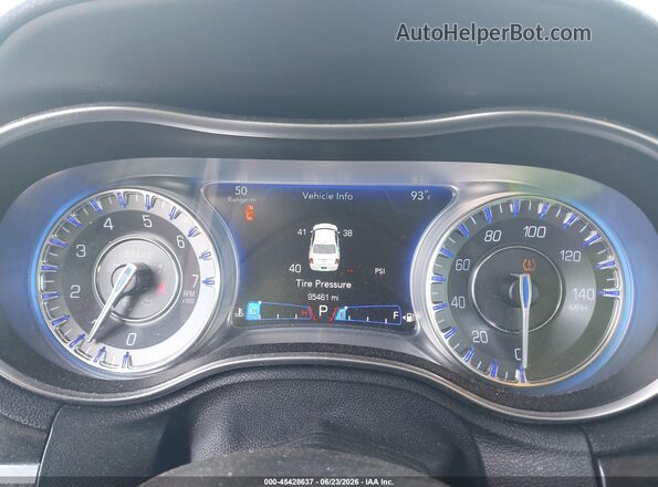 2C3CCAEG0HH582368 2017 CHRYSLER 300 Красный Вид задних сидений