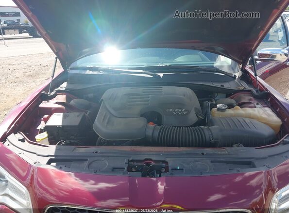 2C3CCAEG0HH582368 2017 CHRYSLER 300 Красный Вид сзади