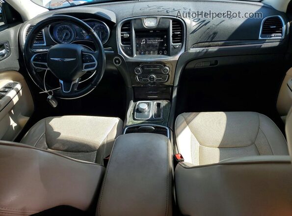 2C3CCAEG0HH662382 2017 CHRYSLER 300 Белый Вид панели приборов