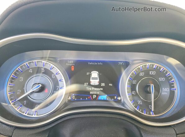 2C3CCAEG0HH662382 2017 CHRYSLER 300 Белый Вид щитка приборов