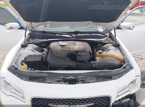 2C3CCAEG1KH634193 2019 CHRYSLER 300 Белый Вид сзади