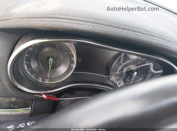 2C3CCAEG1KH634193 2019 CHRYSLER 300 Белый 