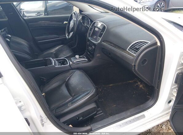 2C3CCAEG1KH634193 2019 CHRYSLER 300 Белый Вид салона спереди
