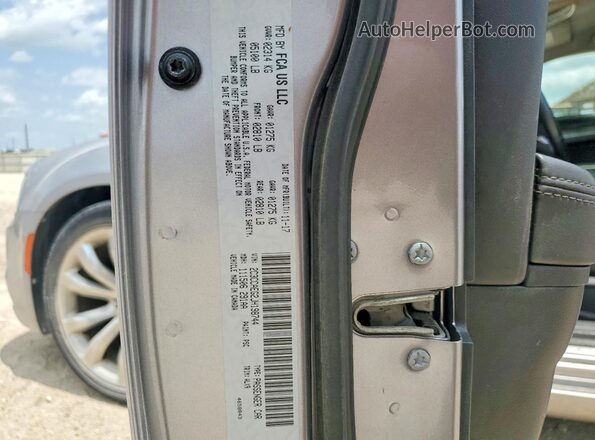 2C3CCAEG2JH198744 2018 CHRYSLER 300 Silver Շարժիչի բաժամունքի տեսք