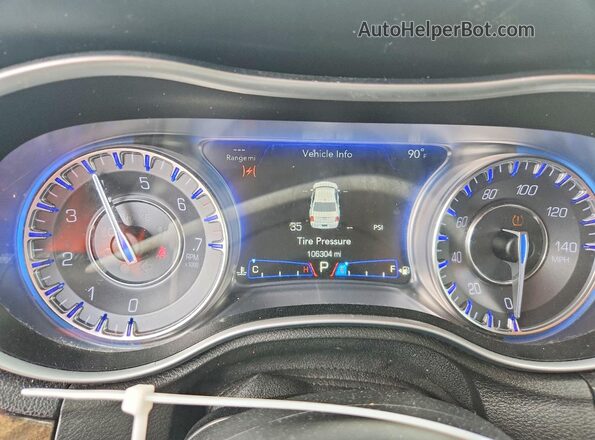 2C3CCAEG3GH268695 2016 CHRYSLER 300 Burgundy Սարքավորումների վահանակի տեսք