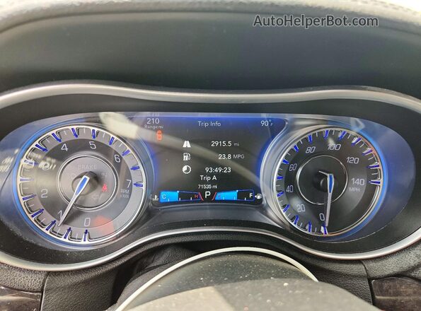 2C3CCAEG5JH154060 2018 CHRYSLER 300 White Instrument cluster view
