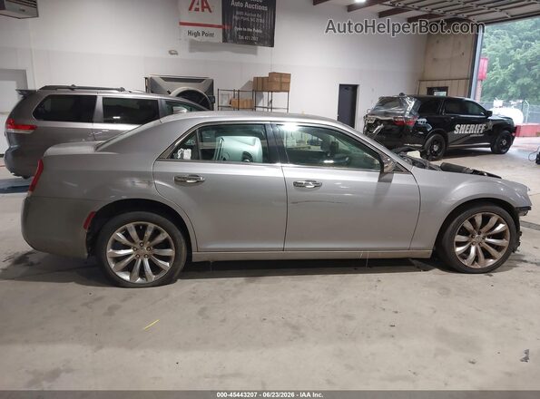 2C3CCAEG5JH159534 2018 CHRYSLER 300 Серебряный Панорамный вид салона 360°