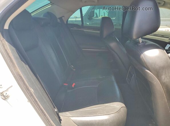 2C3CCAEG6GH282266 2016 CHRYSLER 300 Белый Вид задних сидений