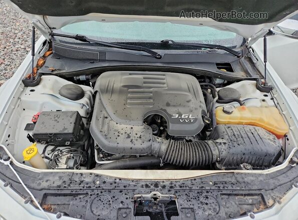 2C3CCAEG7GH324816 2016 CHRYSLER 300 White უკანა სალონის ხედი