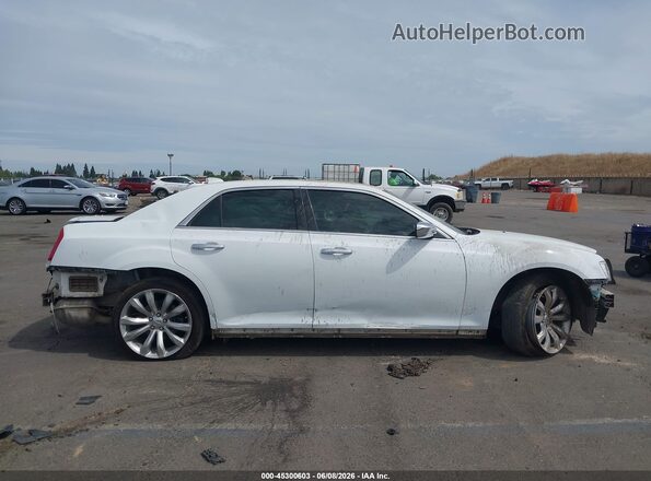 2C3CCAEG7KH527956 2019 CHRYSLER 300 White Вид задньої частини салону
