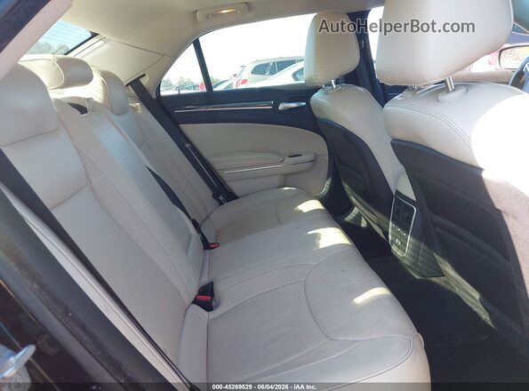 2C3CCAEGXGH135786 2016 CHRYSLER 300 Black VIN კოდის სტიკერის ხედი