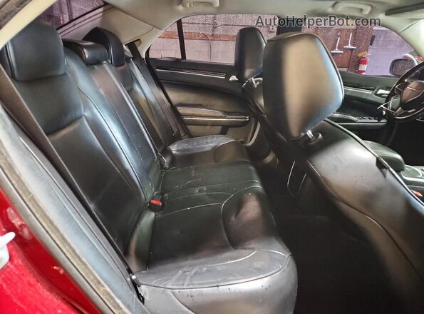 2C3CCAEGXHH567859 2017 CHRYSLER 300 Burgundy Հետևի նստատեղերի տեսք