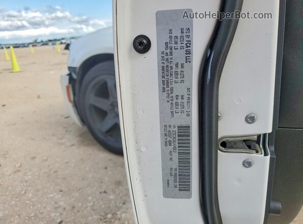 2C3CCAEGXLH145812 2020 CHRYSLER 300 White Widok naklejki z numerem VIN