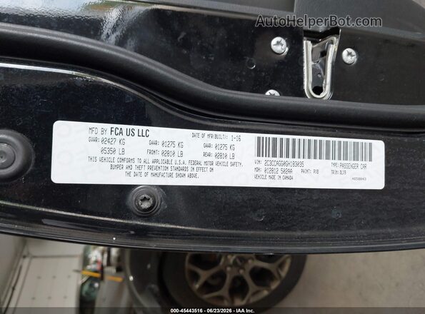 2C3CCAGG0GH183035 2016 CHRYSLER 300 Black ძრავის განყოფილების ხედი
