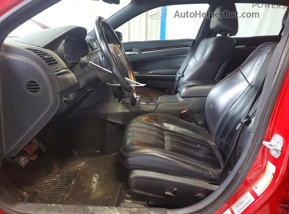 2C3CCAGG1HH597359 2017 CHRYSLER 300 Red Front interior view