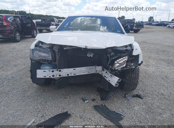 2C3CCAGG2GH253229 2016 CHRYSLER 300 White Front view