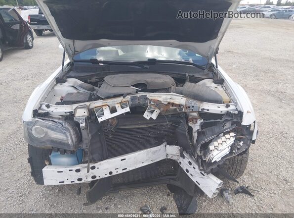 2C3CCAGG2GH253229 2016 CHRYSLER 300 White Rear view