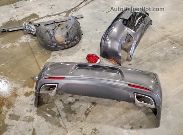 2C3CCAGG2JH165577 2018 CHRYSLER 300 Gray Vista del compartimento del motor