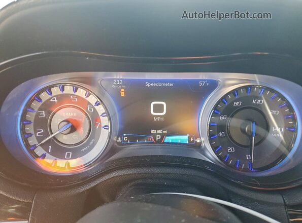2C3CCAGG3JH175163 2018 CHRYSLER 300 White Սարքավորումների վահանակի տեսք