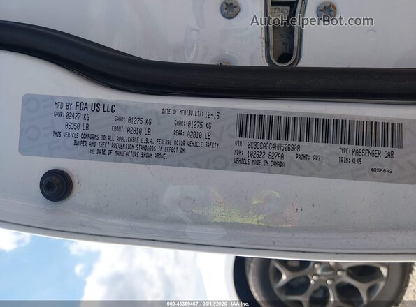 2C3CCAGG4HH506908 2017 CHRYSLER 300 White Вид підкапотного простору