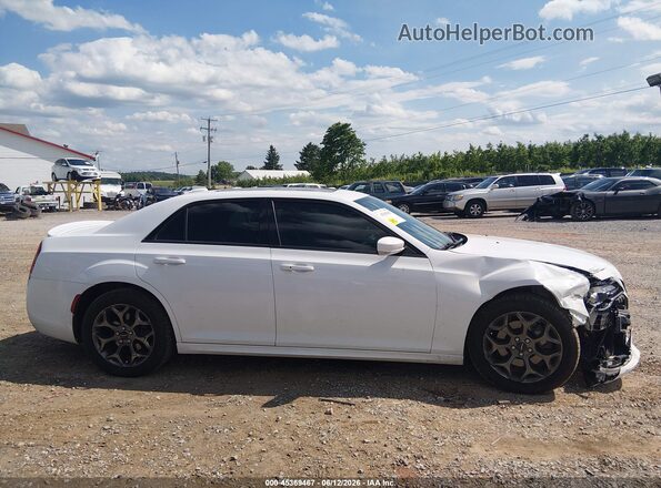 2C3CCAGG4HH506908 2017 CHRYSLER 300 White Вид задньої частини салону