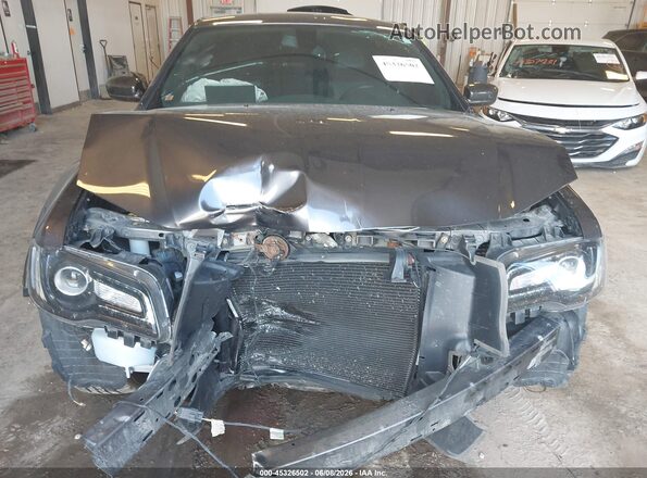 2C3CCAGG4JH202015 2018 CHRYSLER 300 Gray Սարքավորումների վահանակի տեսք
