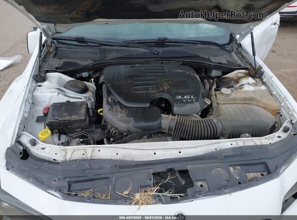 2C3CCAGG4JH202046 2018 CHRYSLER 300 Белый Вид наклейки с VIN-кодом