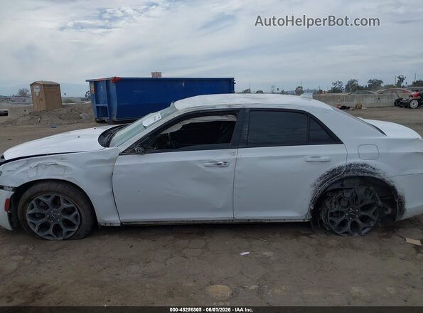 2C3CCAGG4JH202046 2018 CHRYSLER 300 Белый Вид панели приборов