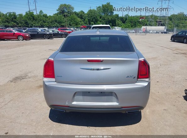 2C3CCAGG4JH269259 2018 CHRYSLER 300 Silver 
