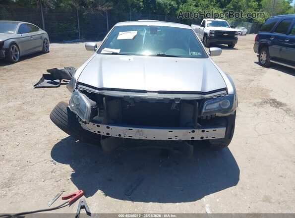 2C3CCAGG4JH269259 2018 CHRYSLER 300 Silver Դիմացի տեսք