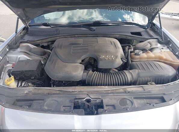 2C3CCAGG6GH162075 2016 CHRYSLER 300 Silver Vista trasera