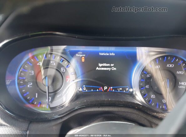 2C3CCAGG6GH162075 2016 CHRYSLER 300 Silver Vista de los asientos traseros