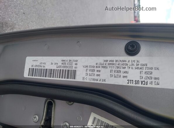 2C3CCAGG6GH162075 2016 CHRYSLER 300 Silver Vista del compartimento del motor