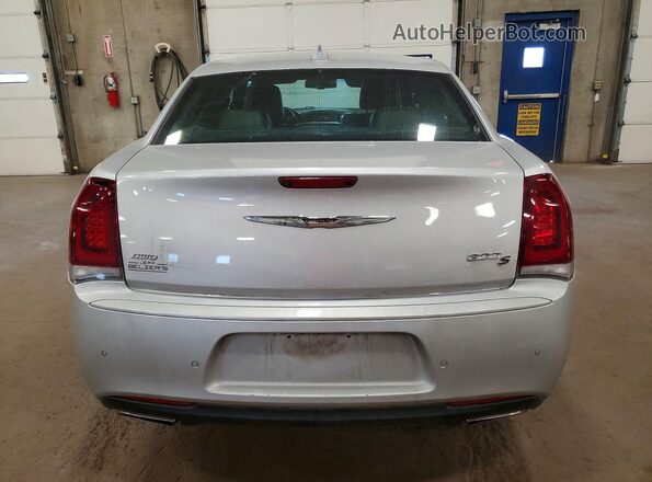 2C3CCAGG7LH164797 2020 CHRYSLER 300 Серебряный Вид сзади