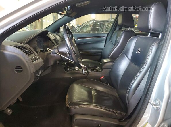 2C3CCAGG7LH164797 2020 CHRYSLER 300 Серебряный Вид салона спереди