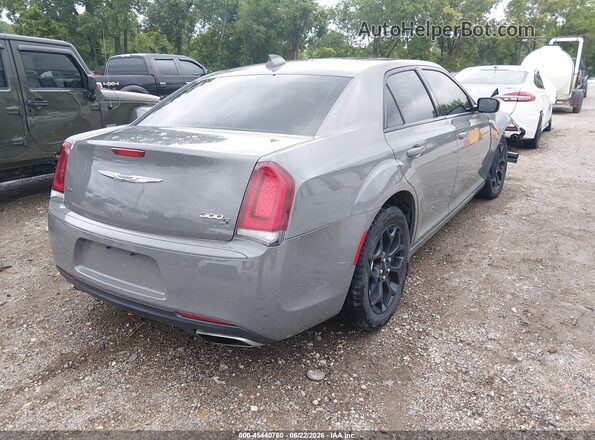 2C3CCAGG8HH612956 2017 CHRYSLER 300 Серый Задняя правая четверть