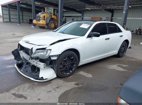 2C3CCAGG8KH610681 2019 CHRYSLER 300 Белый Передняя левая четверть