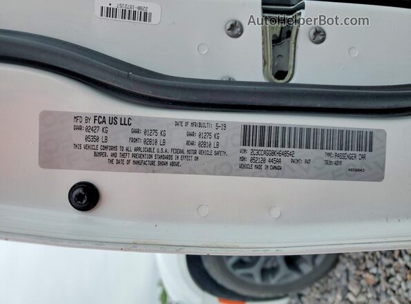 2C3CCAGG8KH648542 2019 CHRYSLER 300 Белый Вид подкапотного пространства