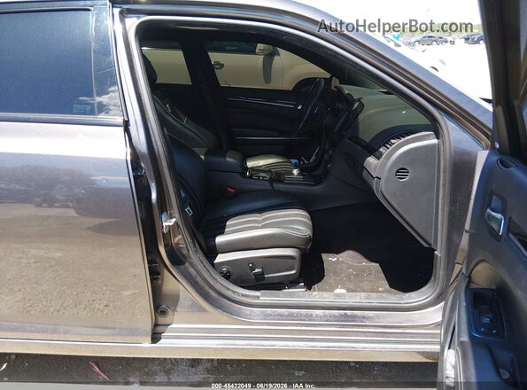 2C3CCAGG9JH165429 2018 CHRYSLER 300 Gray Widok wnętrza z przodu