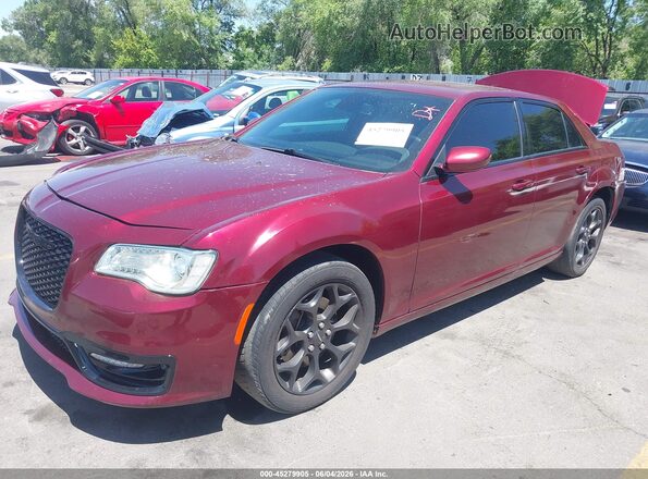2C3CCAGG9LH150979 2020 CHRYSLER 300 Maroon Vista tres cuartos delantera izquierda