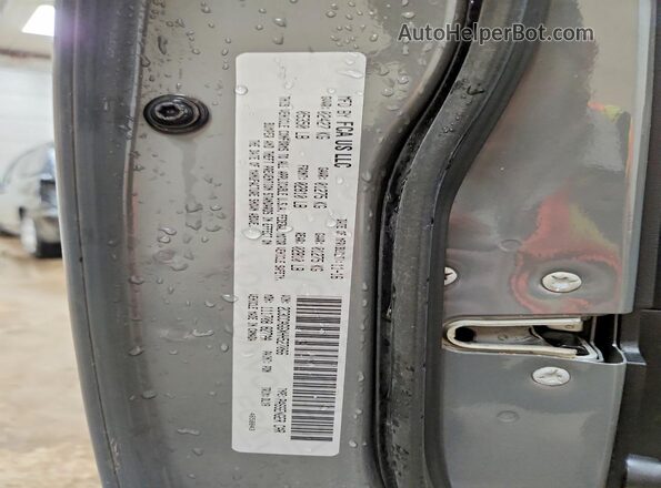 2C3CCAGGXHH527066 2017 CHRYSLER 300 Gray Vista de la etiqueta del VIN