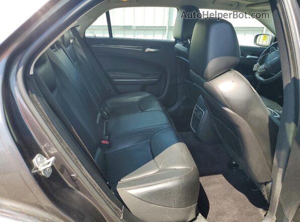 2C3CCARG2GH305262 2016 CHRYSLER 300 Gray Rear interior view