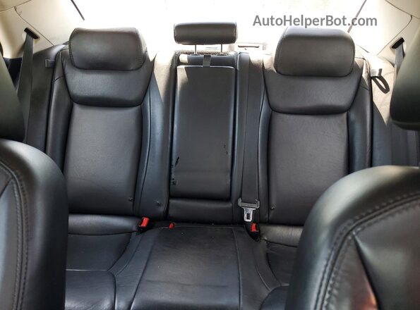 2C3CCARG2GH305262 2016 CHRYSLER 300 Gray Rear seats view