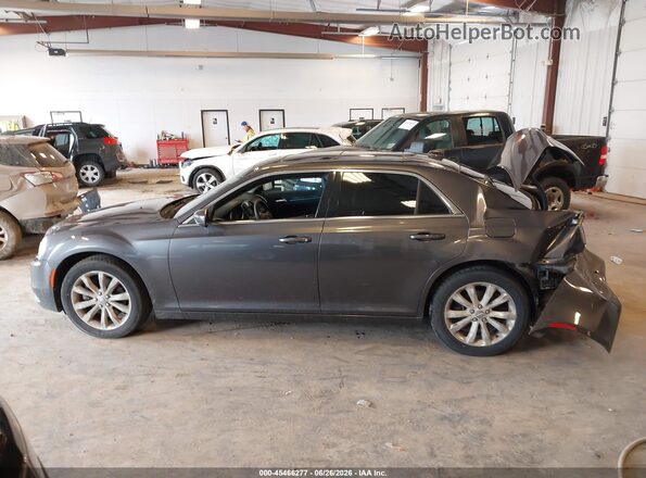 2C3CCARG4HH582626 2017 CHRYSLER 300 Gray 360 interior view