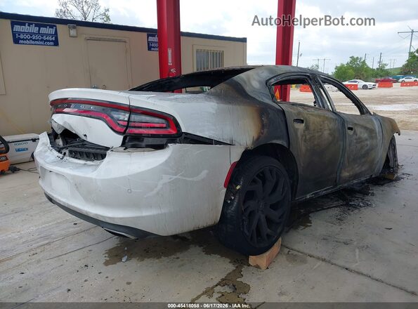 2C3CDXBG0GH123070 2016 DODGE CHARGER Белый Задняя правая четверть