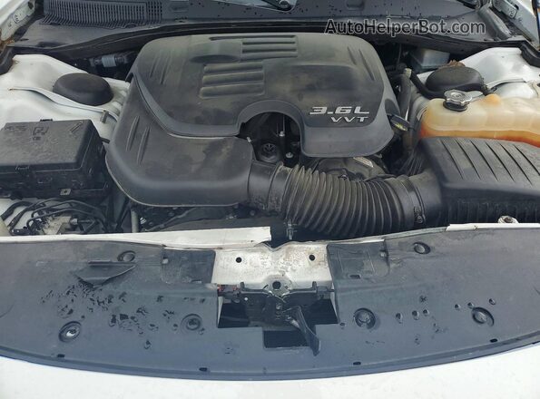 2C3CDXBG0PH588688 2023 DODGE CHARGER White Սալոնի հետևի տեսք