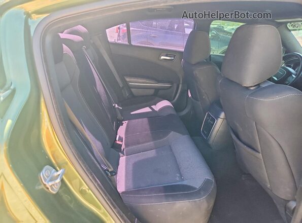 2C3CDXBG2LH186357 2020 DODGE CHARGER Green უკანა სავარძლების ხედი