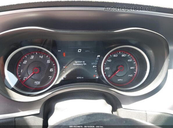 2C3CDXBG2NH250528 2022 DODGE CHARGER Red Widok tylnych siedzeń